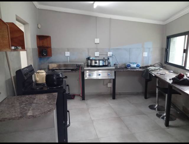 327M² BUSINESS FOR SALE IN BO-DORP